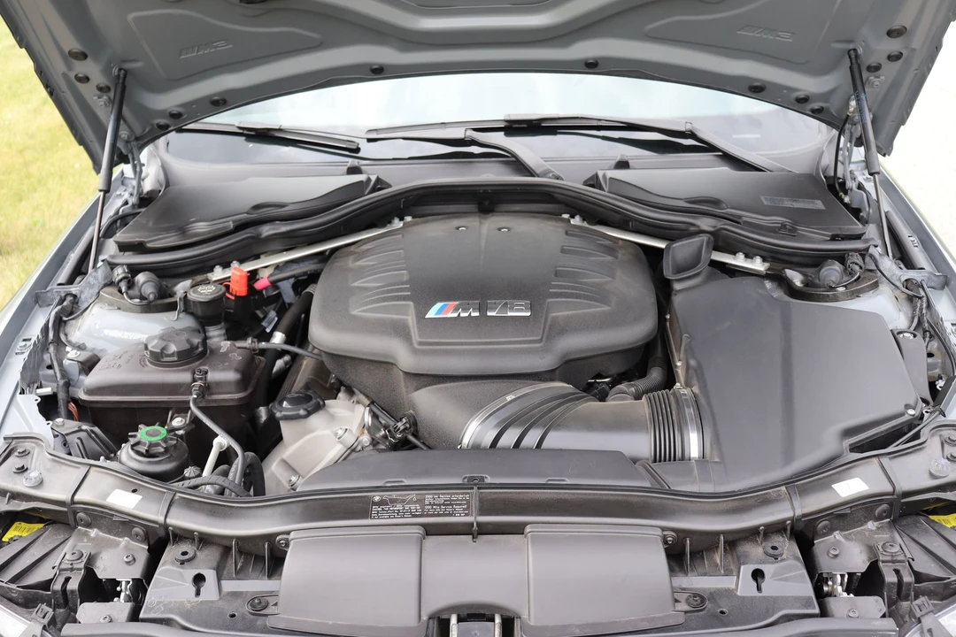 2010 BMW E93 M3 Convertible - Image 6 of 8