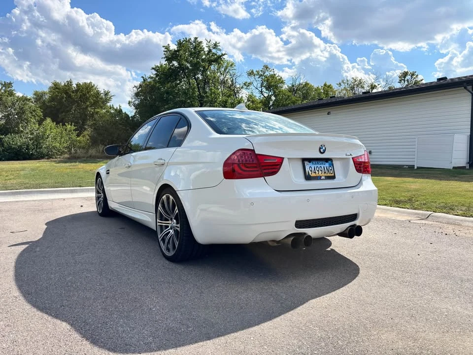 2010 BMW E90 M3 Sedan - Image 4 of 12
