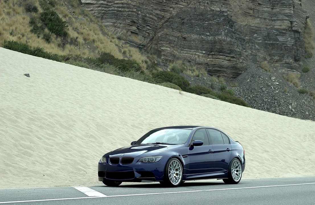2010 BMW E90 M3 Sedan - Image 14 of 31