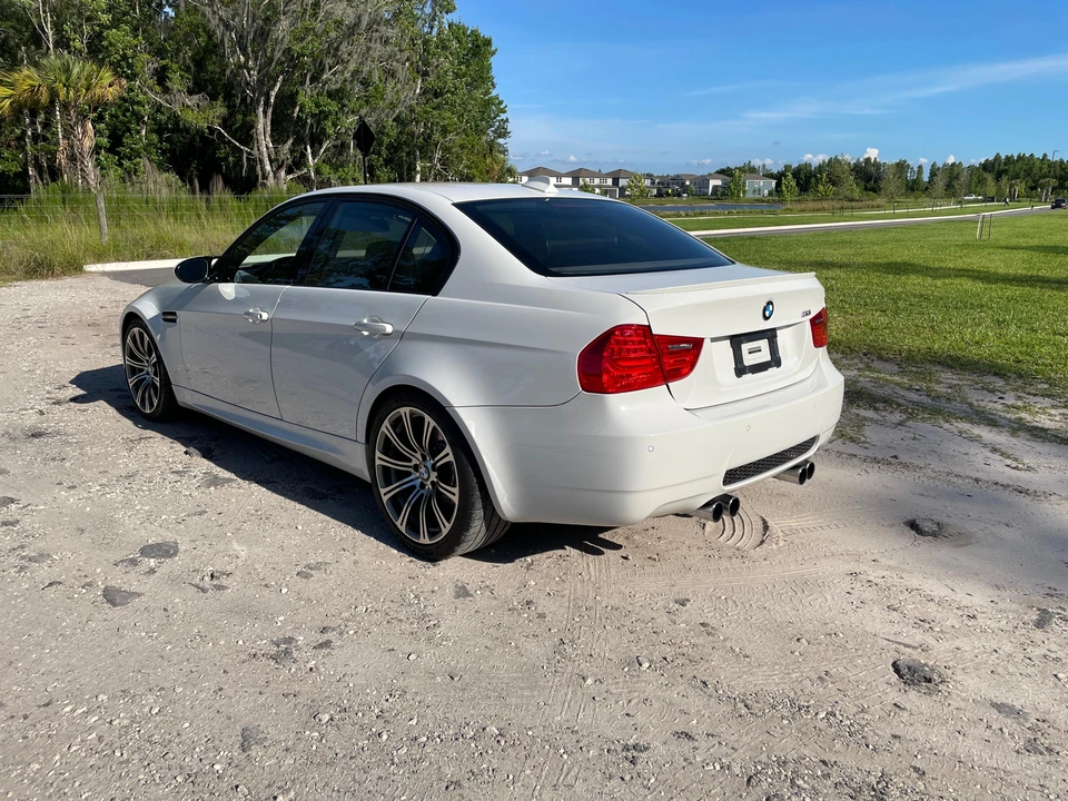 2010 BMW E90 M3 Sedan - Image 17 of 31