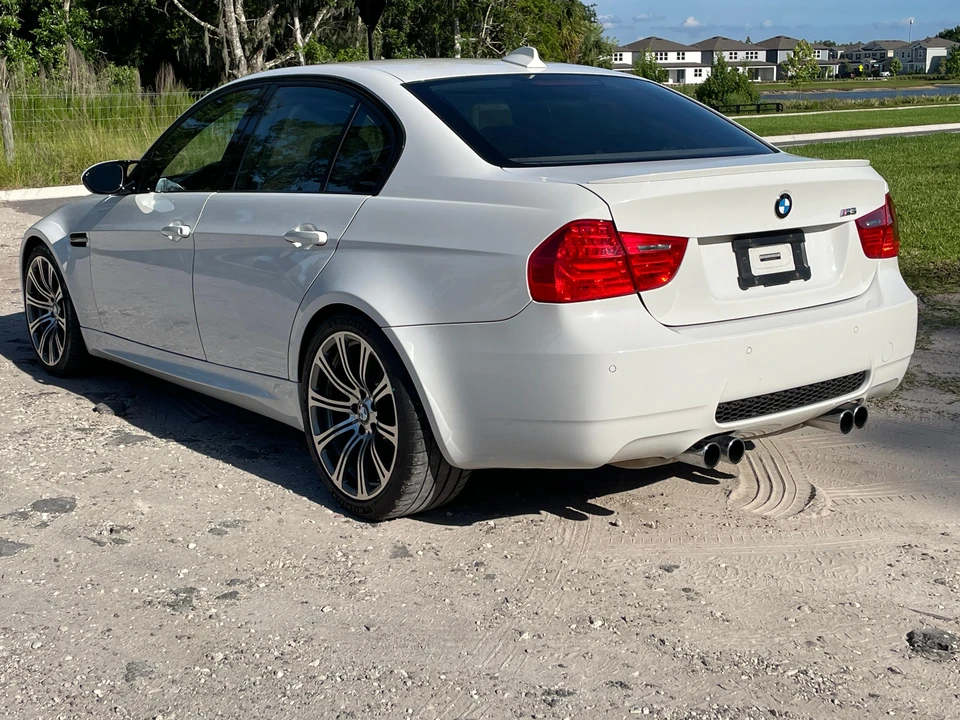 2010 BMW E90 M3 Sedan - Image 16 of 31
