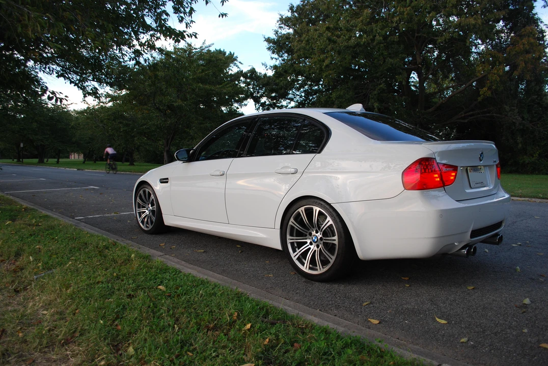 2010 BMW E90 M3 Sedan - Image 8 of 16