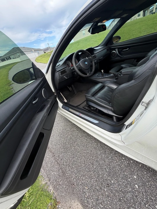 2010 BMW E90 M3 Sedan - Image 14 of 19