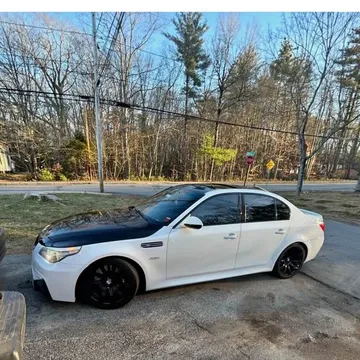 2010 BMW M5 Sedan