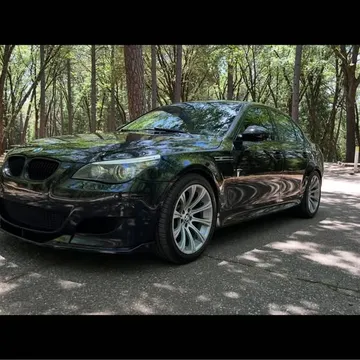 2010 BMW M5 Sedan 4D