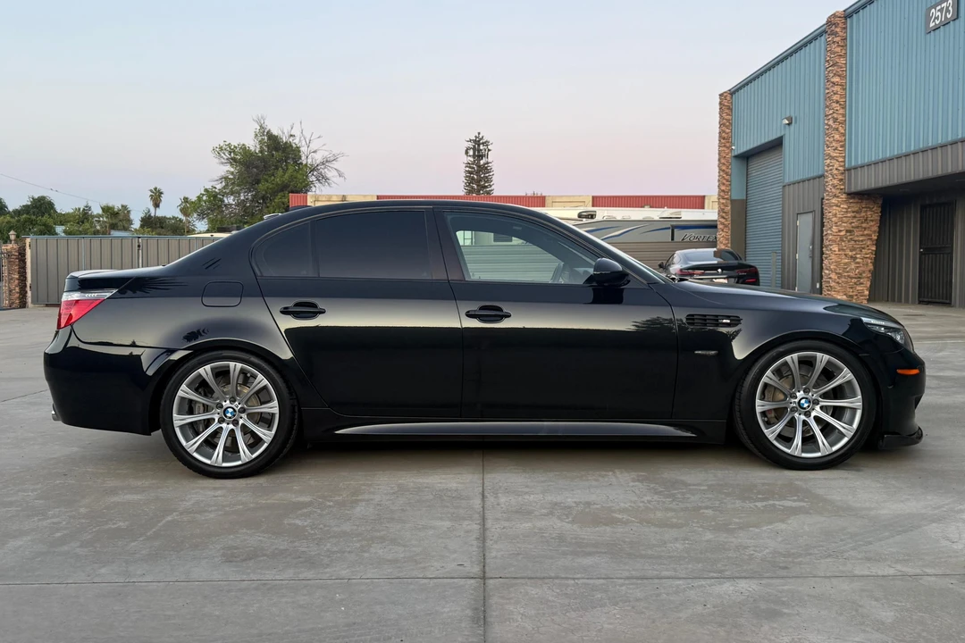 2010 BMW E60 M5 - Image 3 of 31