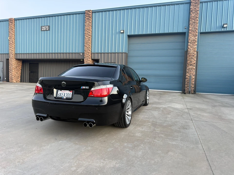 2010 BMW E60 M5 - Image 15 of 31