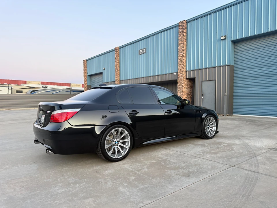 2010 BMW E60 M5 - Image 17 of 31