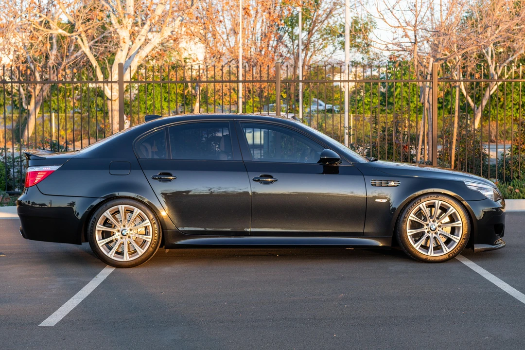 2010 BMW E60 M5 - Image 3 of 31