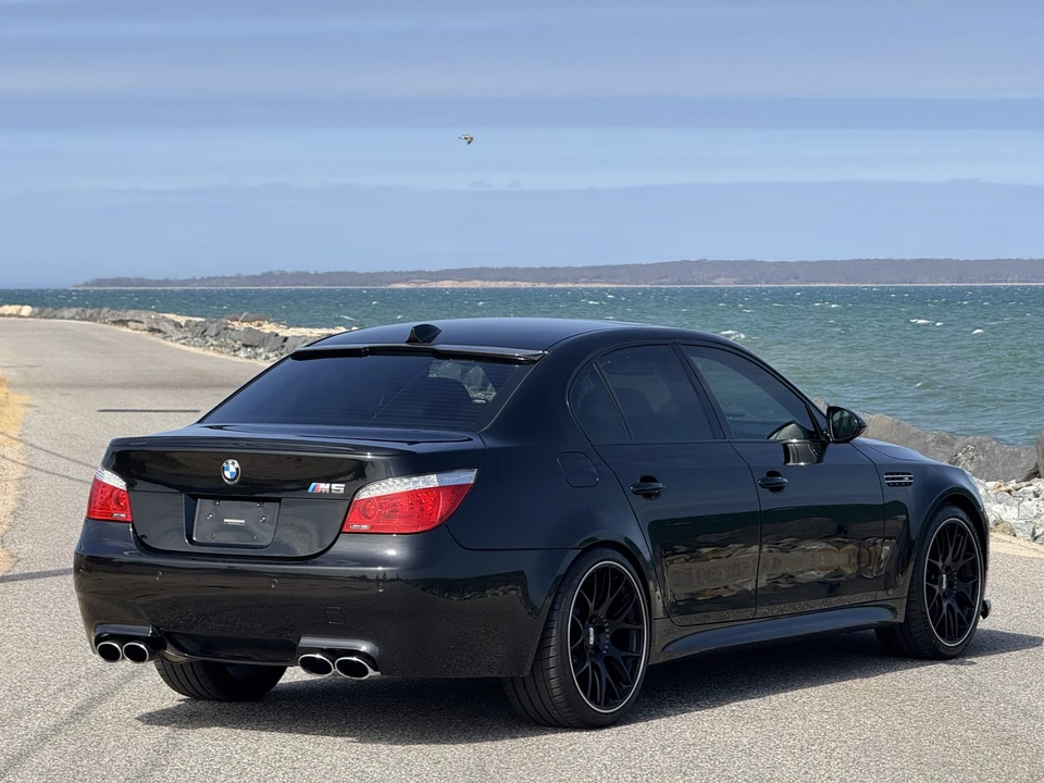 2010 BMW E60 M5 - Image 11 of 31