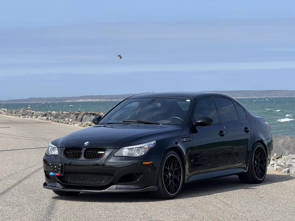2010 BMW E60 M5 - Image 2 of 31