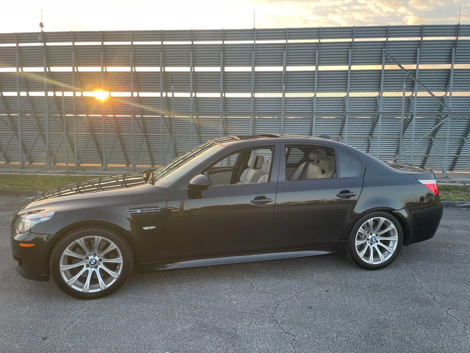 2010 BMW E60 M5 - Image 13 of 31