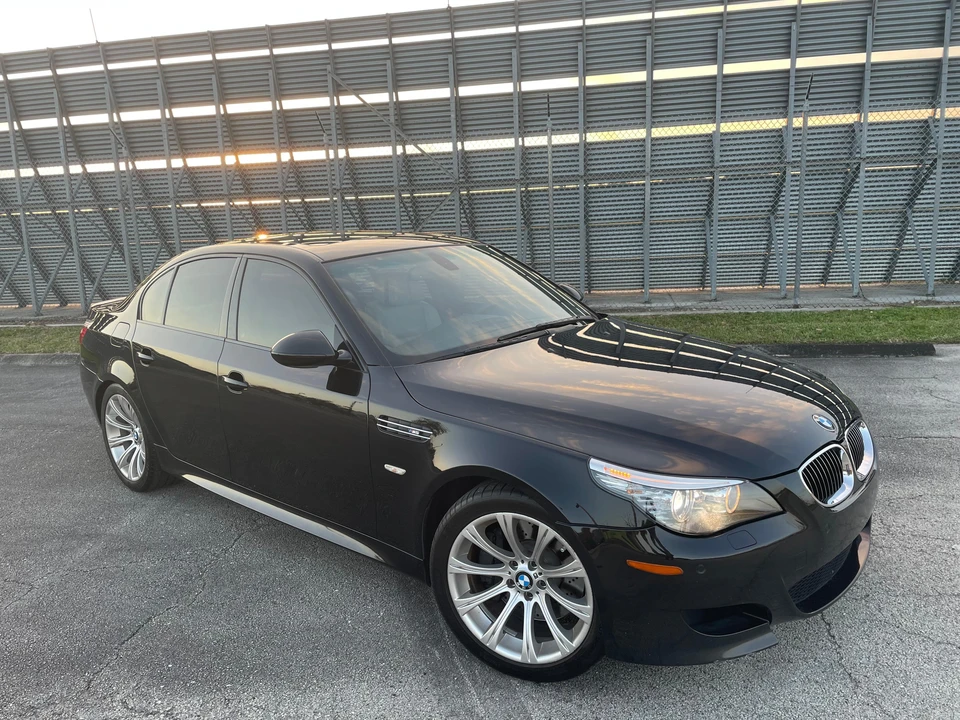 2010 BMW E60 M5 - Image 27 of 31