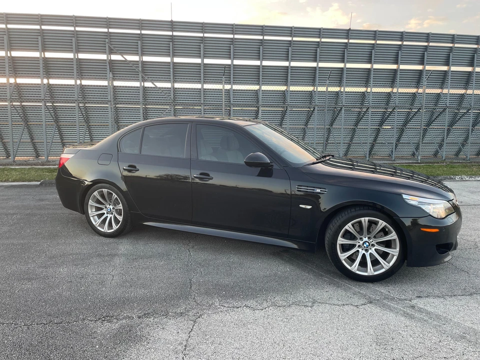 2010 BMW E60 M5 - Image 26 of 31