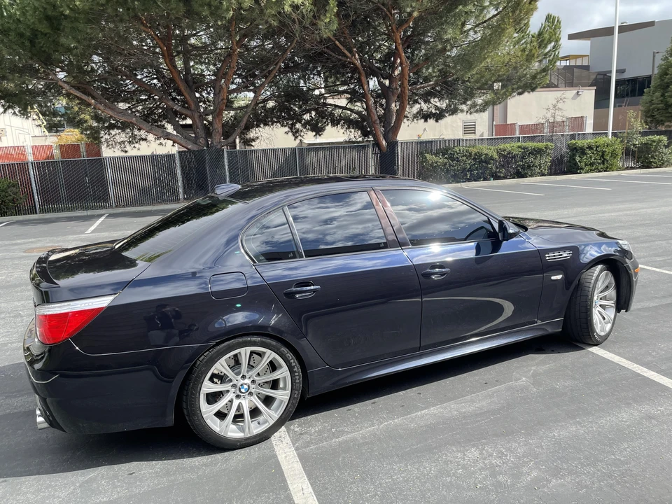 2010 BMW E60 M5 - Image 15 of 31