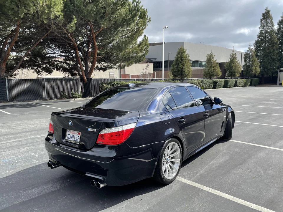 2010 BMW E60 M5 - Image 14 of 31