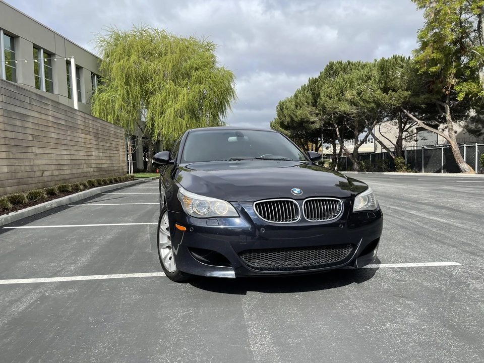 2010 BMW E60 M5 - Image 19 of 31