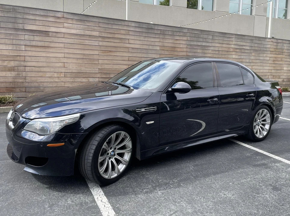 2010 BMW E60 M5 - Image 2 of 31