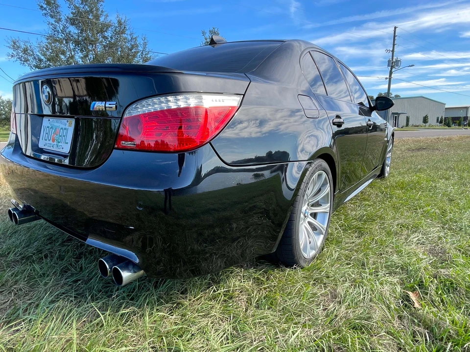 2010 BMW E60 M5 - Image 17 of 29