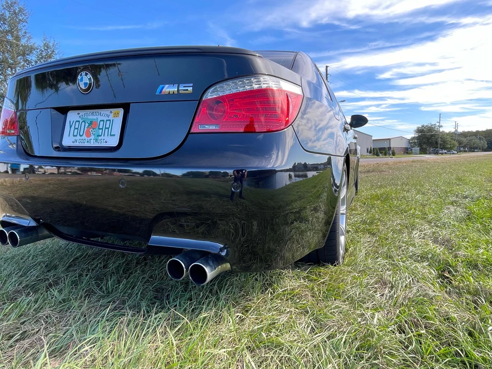 2010 BMW E60 M5 - Image 16 of 29