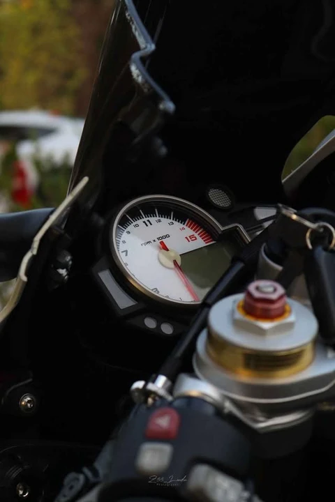 2010 BMW S1000 - Image 9 of 10
