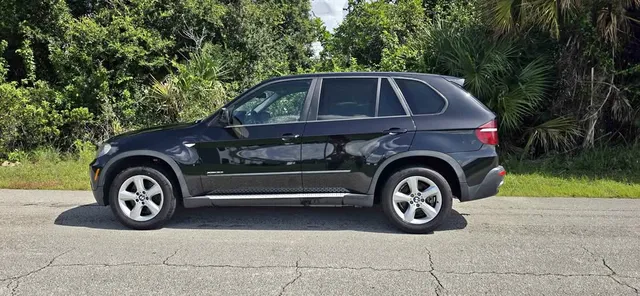 2010 BMW X5 3.0i Sport Utility 4D