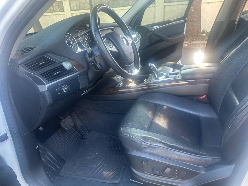 2010 BMW E70 X5 - Image 8 of 20