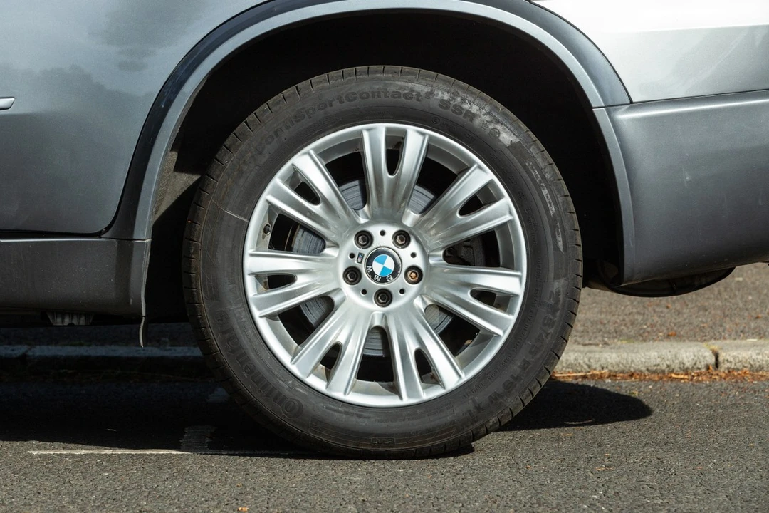 2010 BMW E70 X5 4.8i & xDrive50i - Image 29 of 30