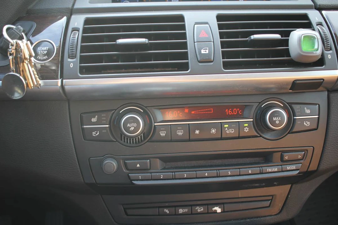 2010 BMW E70 X5 - Image 13 of 21