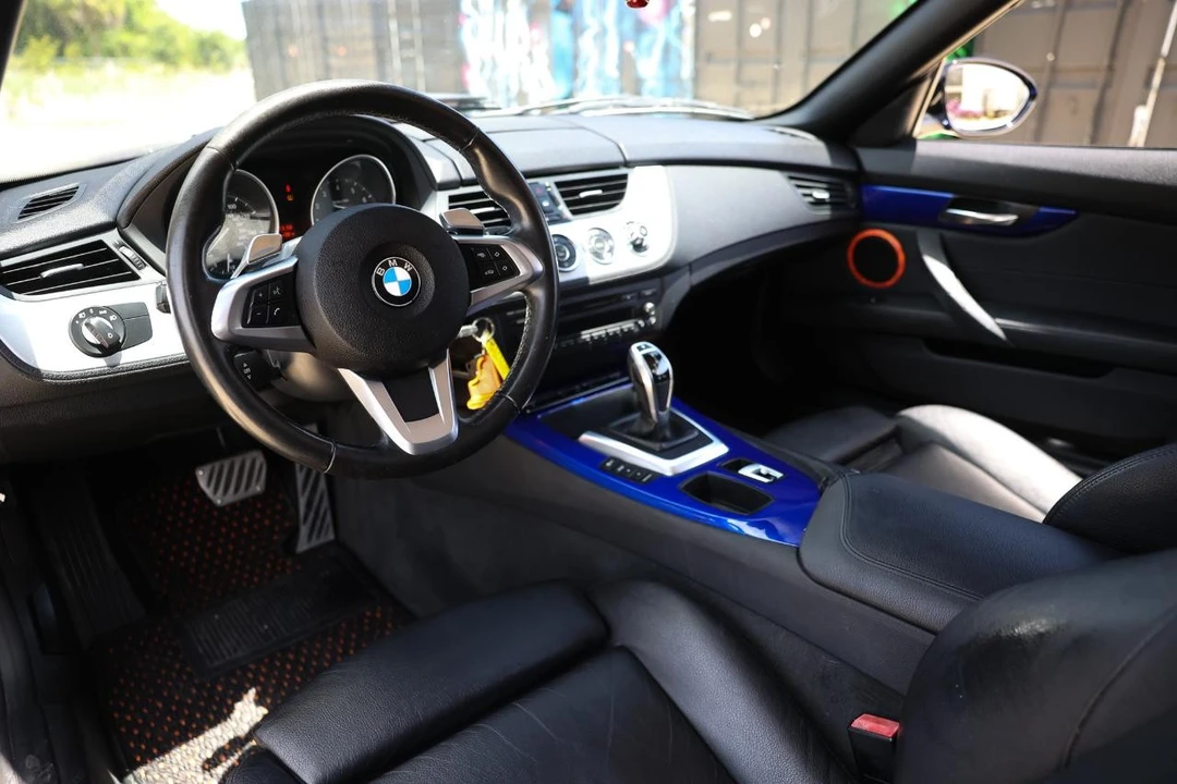 2010 BMW - Image 4 of 31