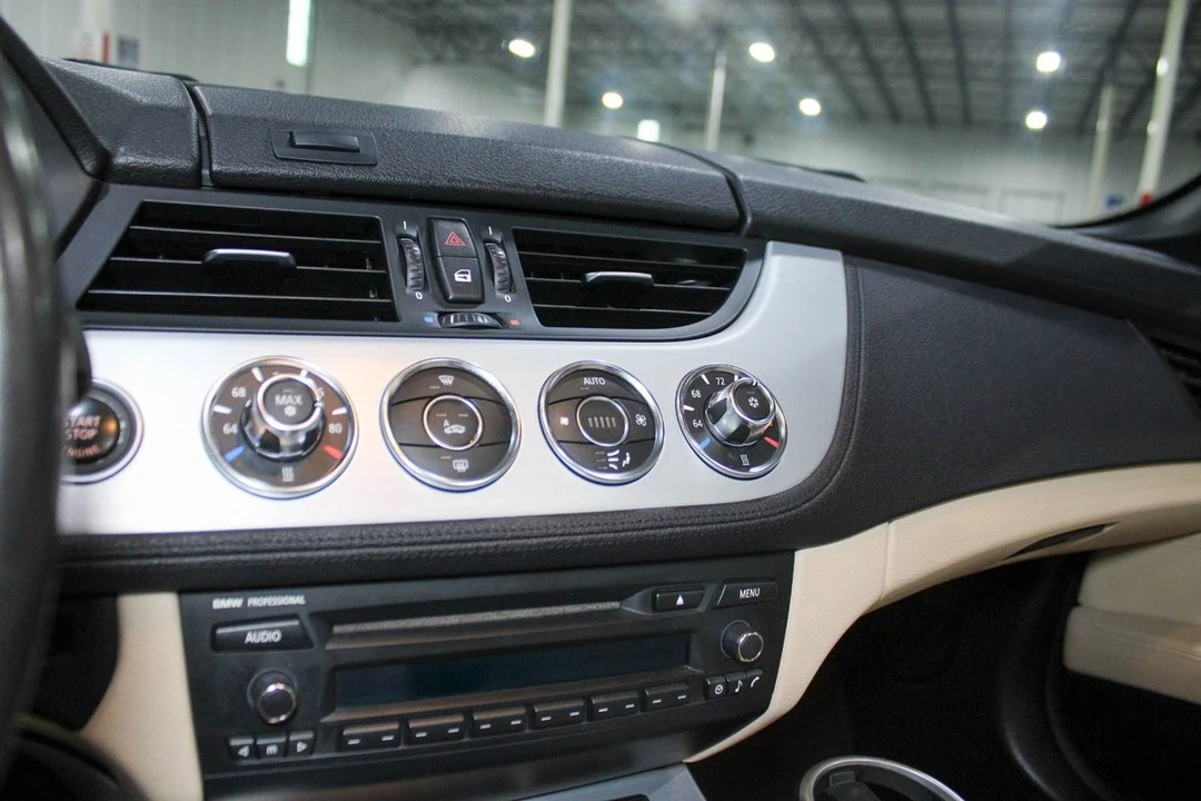 2010 BMW E89 Z4 Roadster - Image 13 of 21