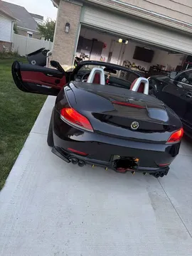 2010 BMW Z4 sDrive30i Roadster 2D