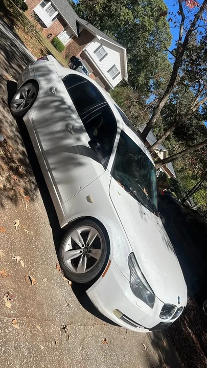 2010 BMW i3 - Image 2 of 7