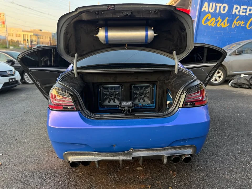 2010 BMW iX - Image 18 of 20