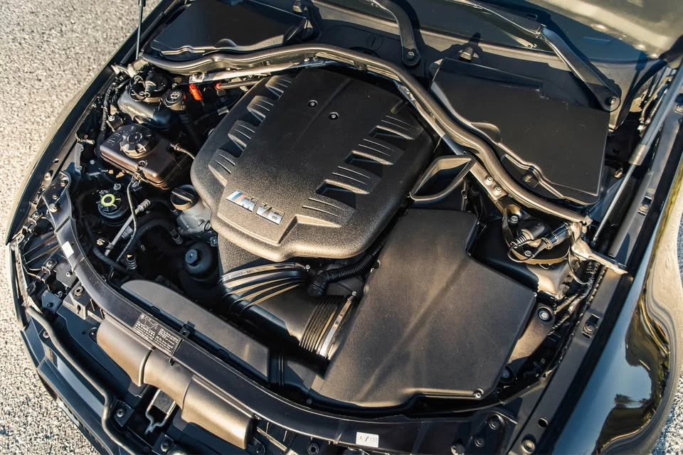 2010 BMW M3 - Image 15 of 20
