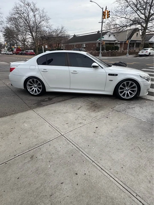 2010 BMW E60 M5 - Image 8 of 10