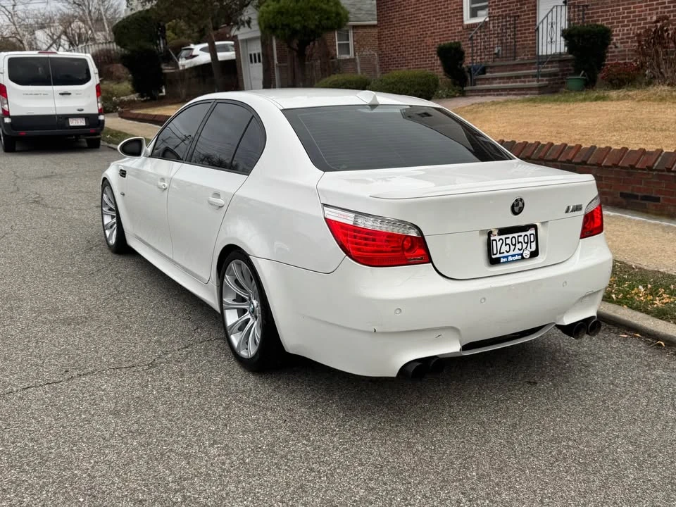 2010 BMW E60 M5 - Image 5 of 10