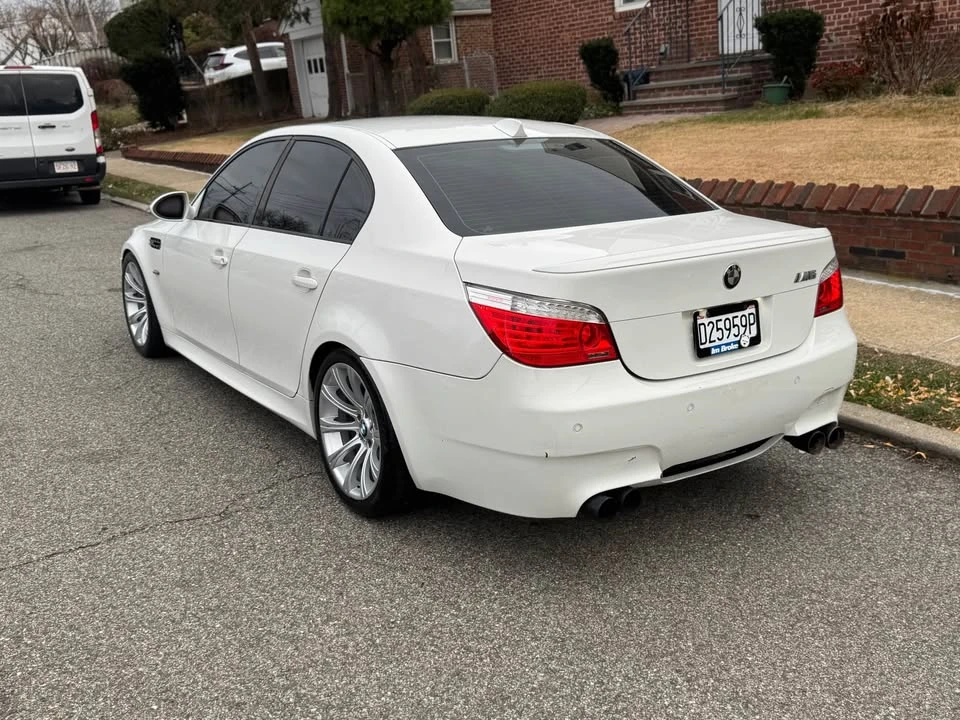 2010 BMW E60 M5 - Image 4 of 10