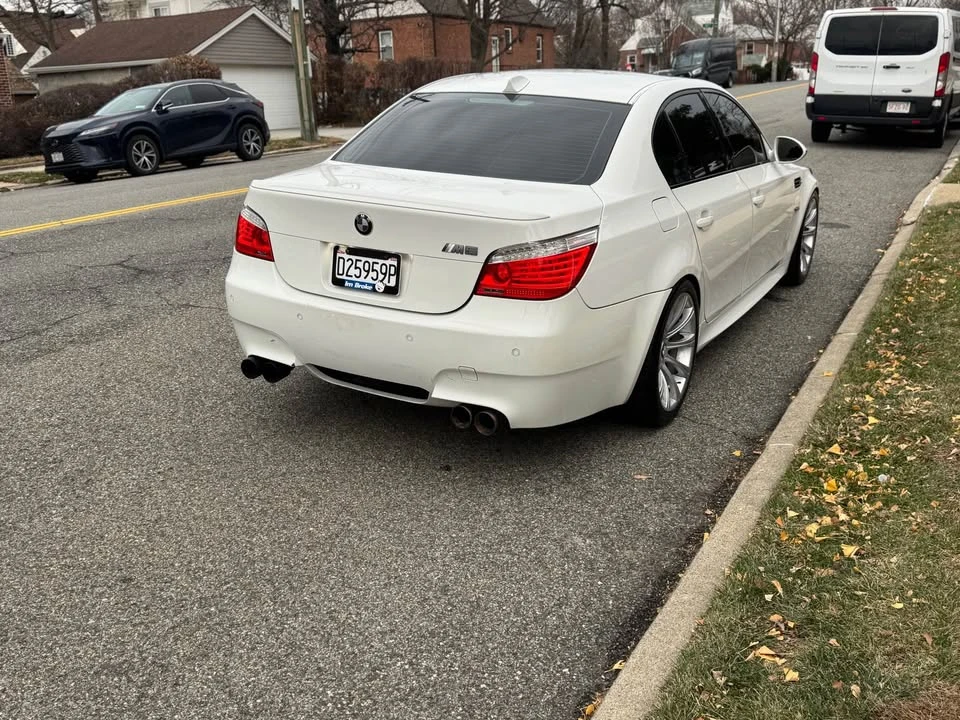 2010 BMW E60 M5 - Image 3 of 10