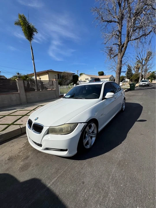 2010 BMW E90 3 Series Sedan - Image 2 of 14
