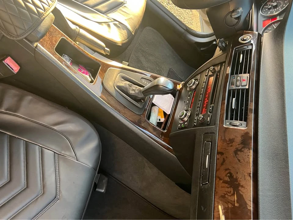 2010 BMW E90 3 Series Sedan - Image 9 of 20