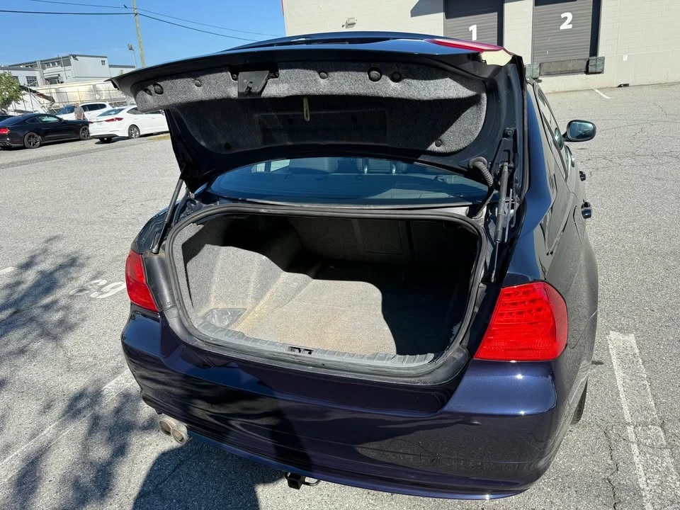 2010 BMW E90 3 Series Sedan - Image 10 of 18