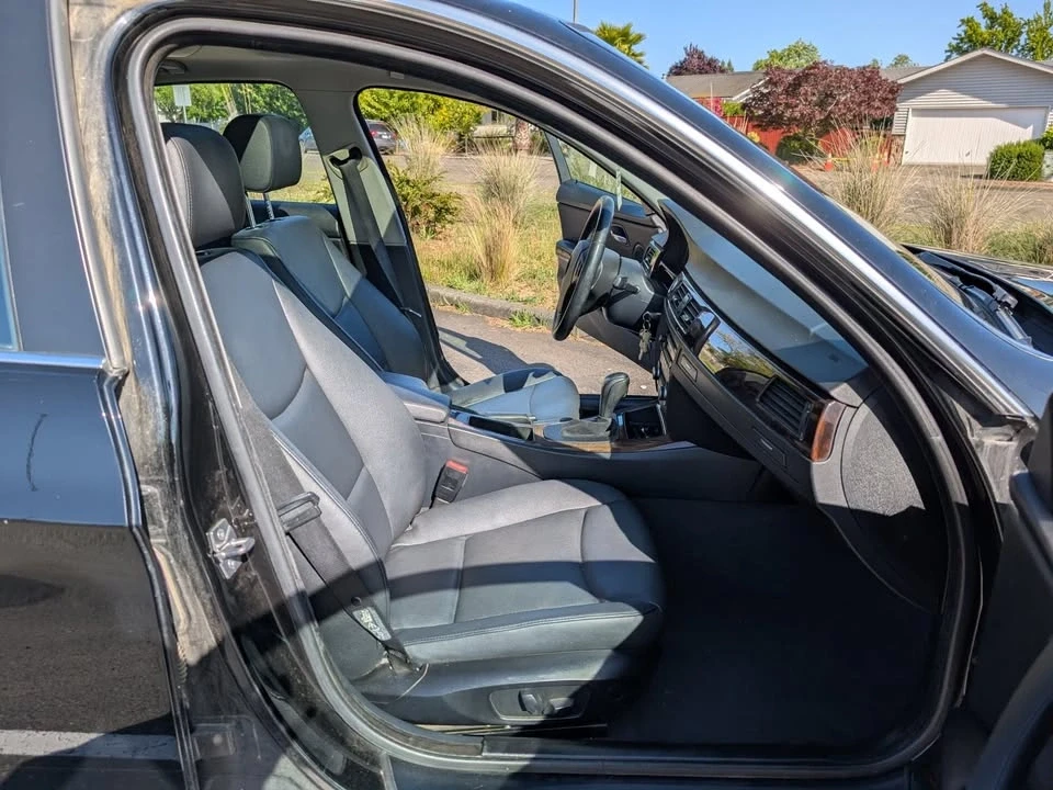 2010 BMW E90 335i Sedan - Image 16 of 20