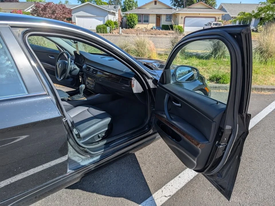 2010 BMW E90 335i Sedan - Image 15 of 20