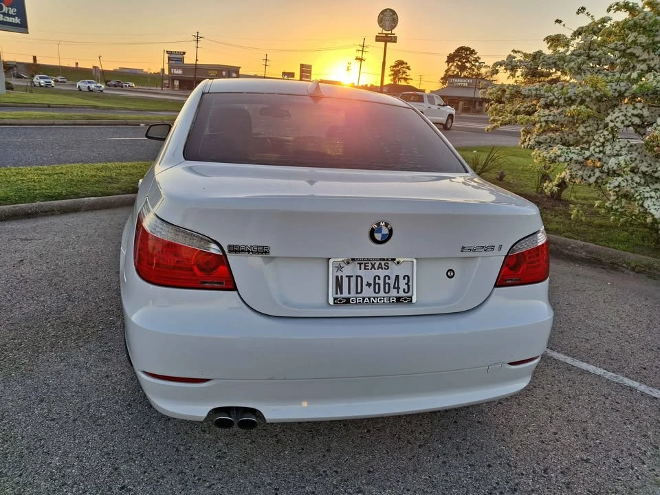 2010 BMW 5 Series - Image 5 of 6
