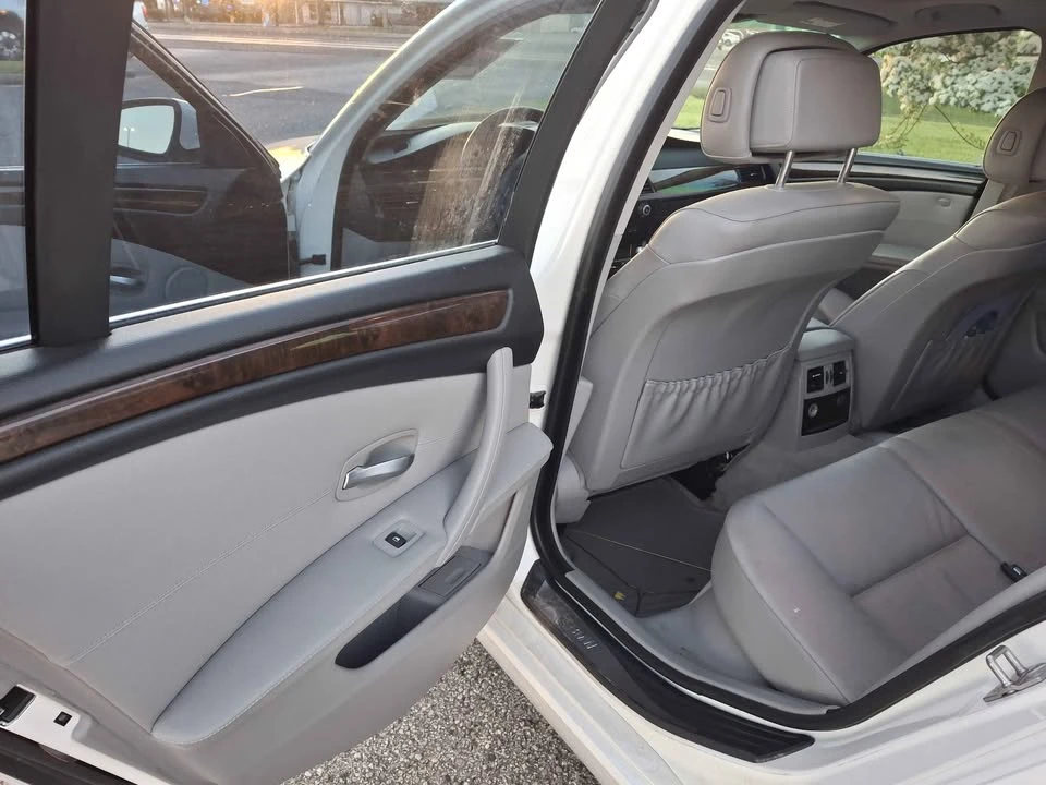 2010 BMW 5 Series - Image 2 of 6