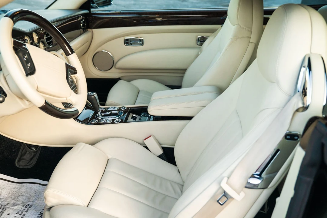 2010 Bentley Azure 2nd Gen - Image 7 of 31