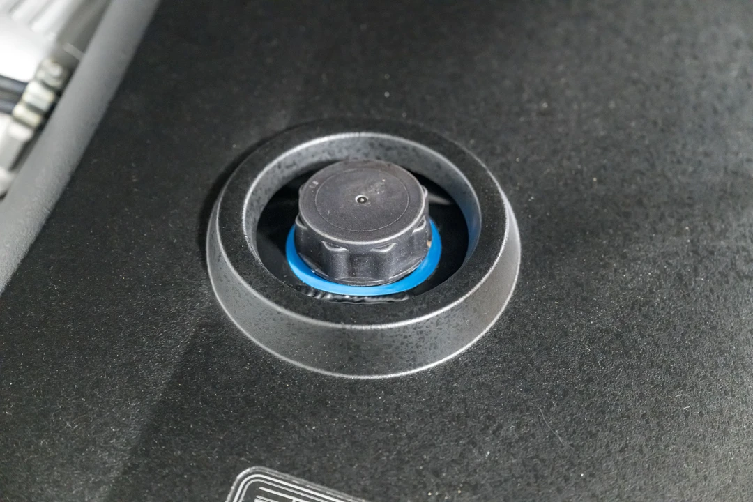 2010 Bentley Azure 2nd Gen - Image 29 of 31