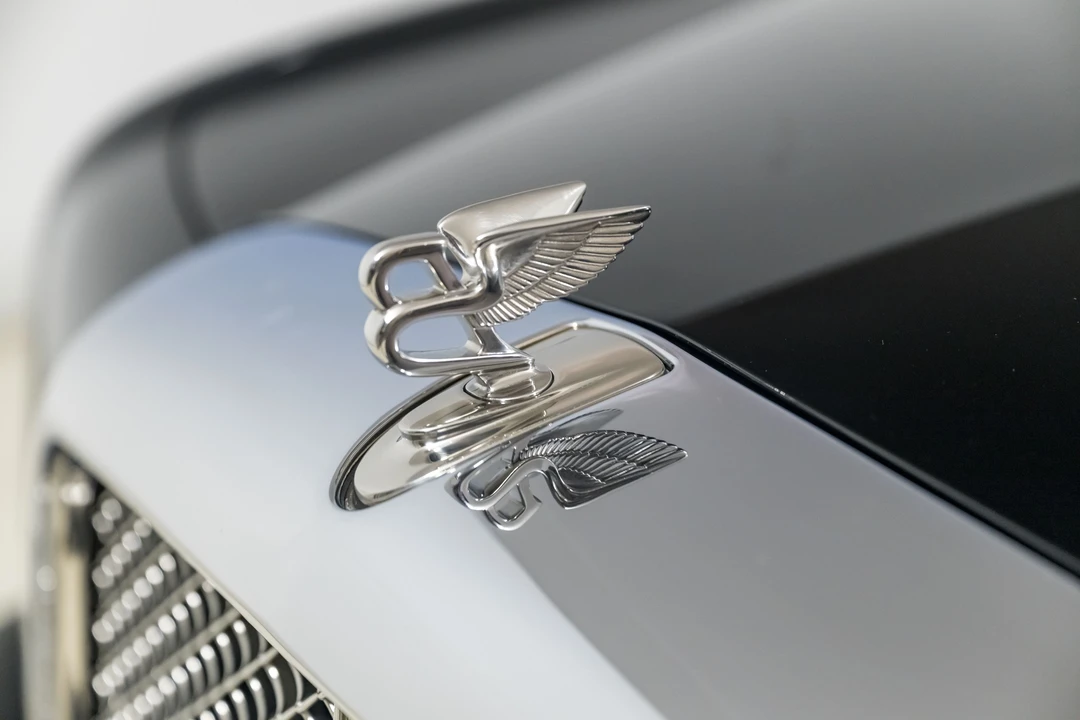 2010 Bentley Azure 2nd Gen - Image 26 of 31