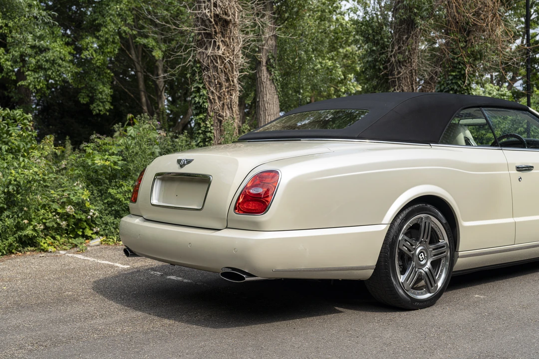 2010 Bentley Azure 2nd Gen - Image 14 of 31